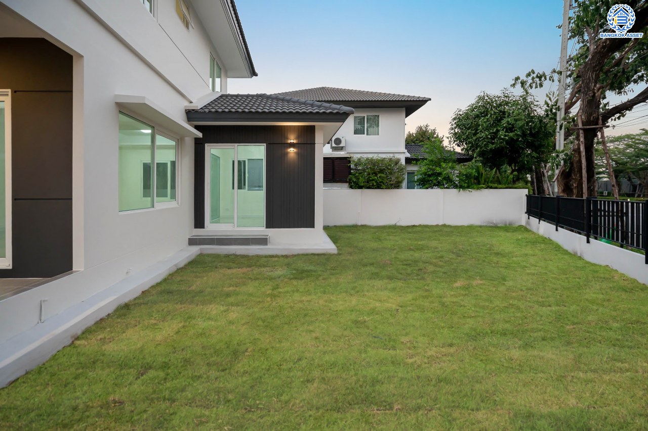 บ้านเดี่ยวมือสองนนทบุรี โครงการ ชัยพฤกษ์ ปิ่นเกล้า-กาญจนาฯ ถนนเมน วิวสวย หลังมุม จากแบรนด์คุณภาพ LH เนื้อที่ 75.8 ตร.ว. ฟังก์ชัน 3 ห้องนอน 3 ห้องน้ำ 1 ห้องอเนกประสงค์ จอดรถได้ 2 คัน บนทำเลศักยภาพ ใกล้เซ็นทรัลเวสต์เกต ทางด่วน "กาญจนาภิเษก" รถไฟฟ้าสายสีม่วง "สถานีตลาดบางใหญ่"